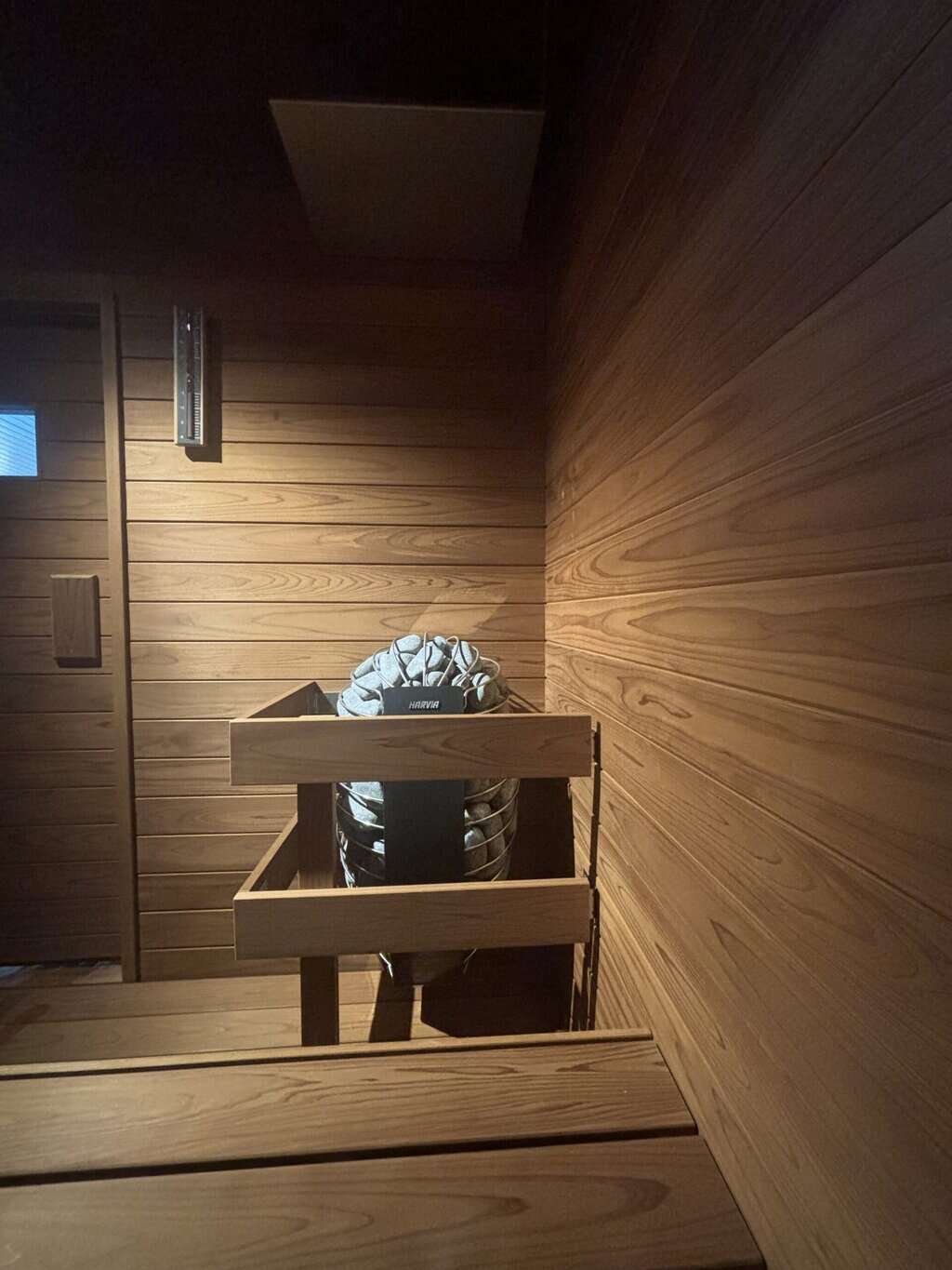 某ホテルサウナ室