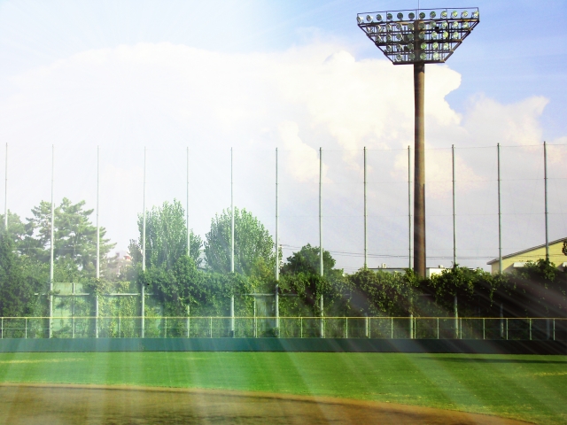 屋外野球練習場照明におすすめのled投光器や照明設計例をご紹介 株式会社富士メディシィエ
