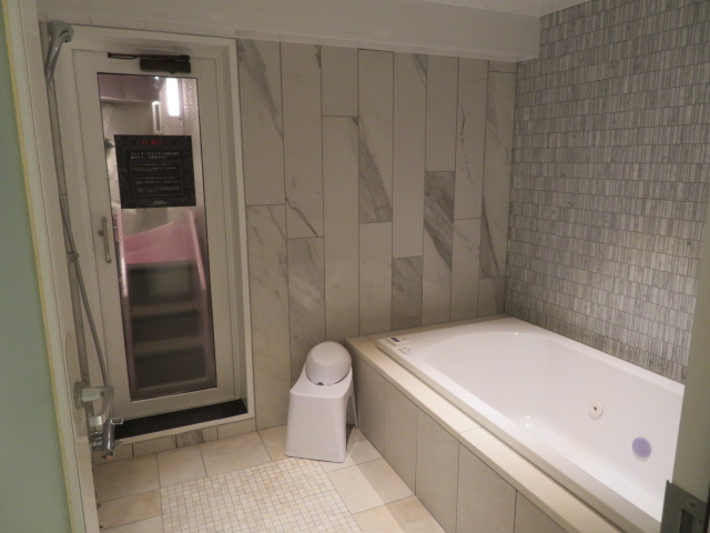 豊和様　ファッションホテル　浴槽　浴室　写真⑫