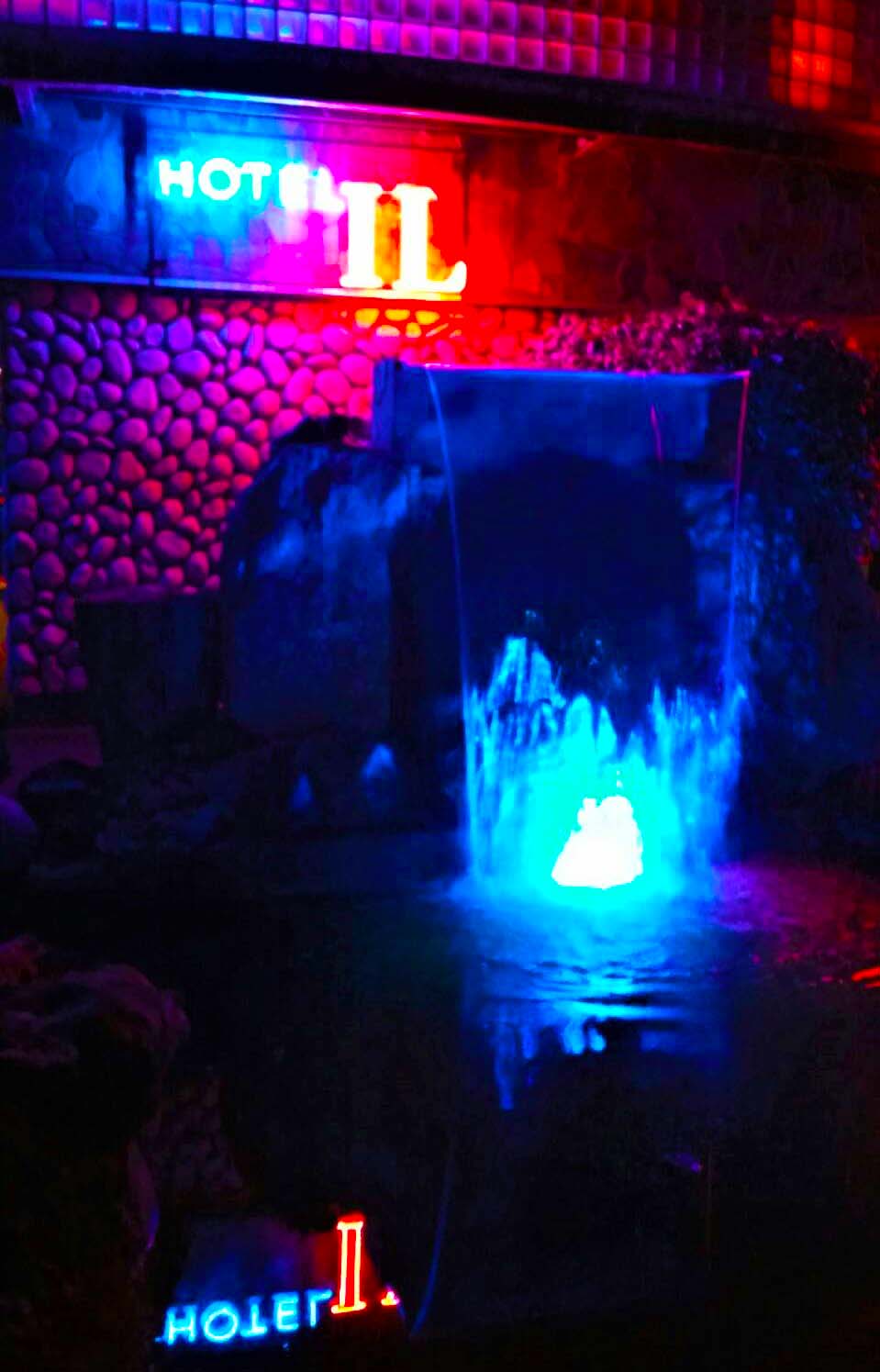 滝　RGBスクエア水中照明